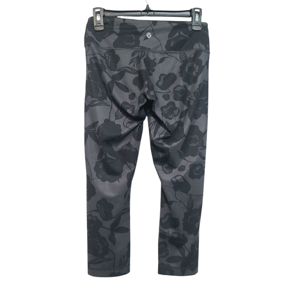 Lululemon Wunder Under Crop Brisk Bloom Black Soot Size 6 - Picture 2 of 4